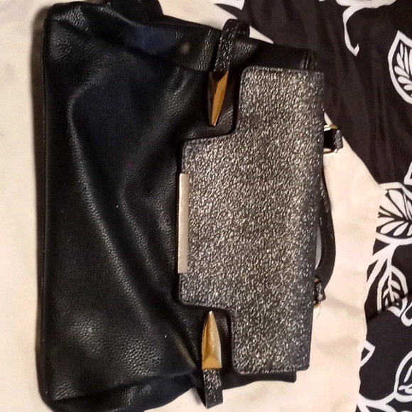 Purse - Picture 1 of 5